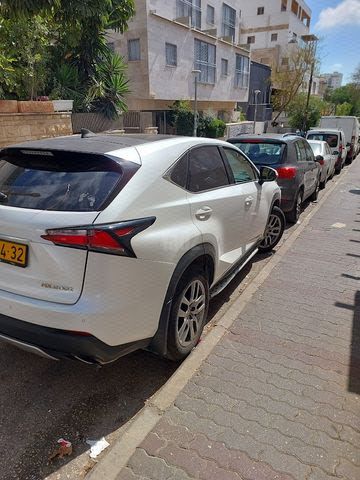 מודעת רכב לקסוס NX