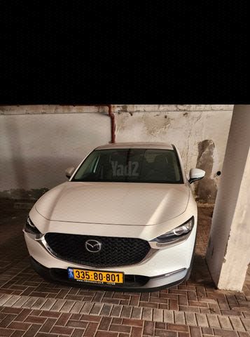 מודעת רכב מאזדה CX-30