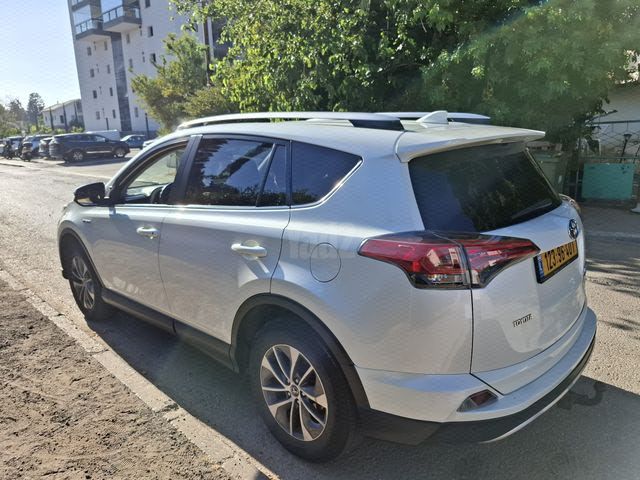 מודעת רכב טויוטה RAV4