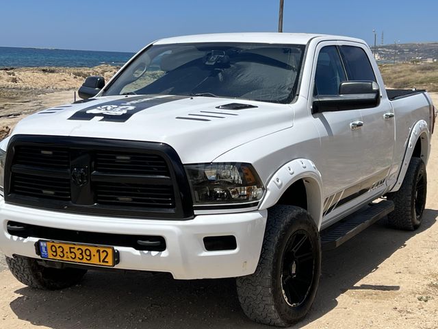 מודעת רכב דודג'