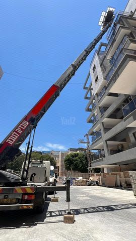 מודעת רכב מנוף