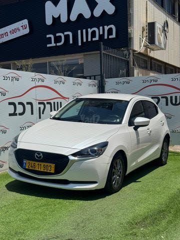 מודעת רכב מאזדה 2