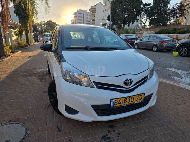 מודעת רכב טויוטה יאריס