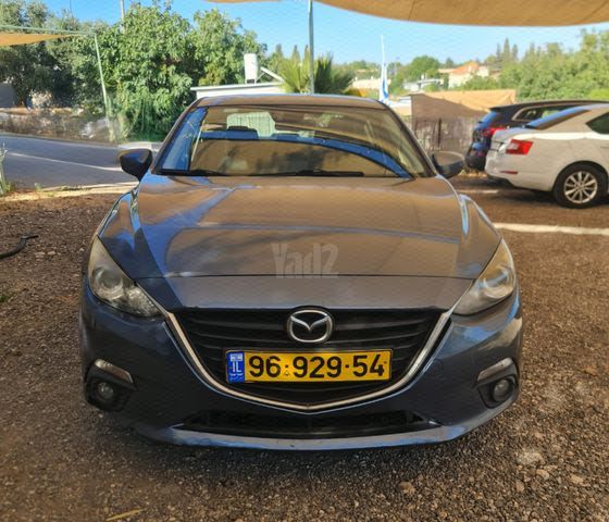 מודעת רכב מאזדה 3