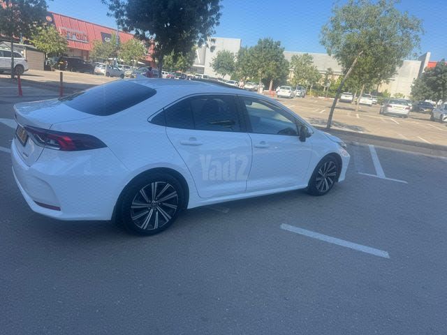 מודעת רכב טויוטה קורולה