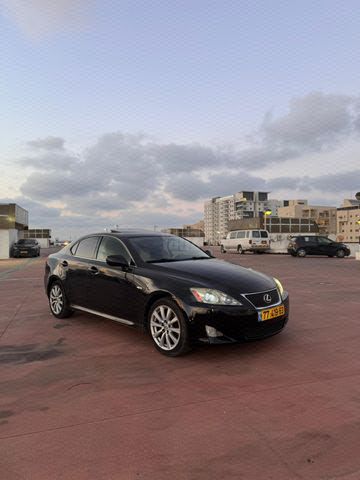מודעת רכב לקסוס IS