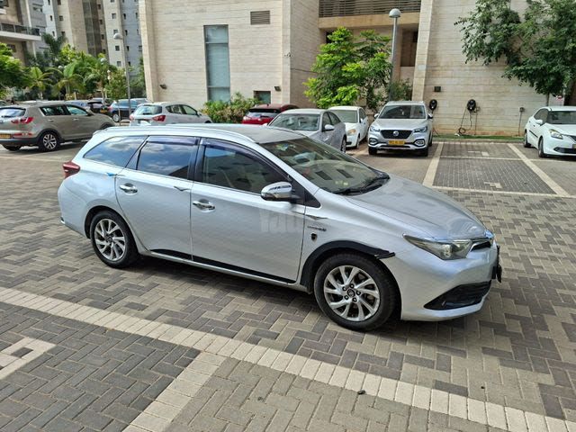 מודעת רכב טויוטה אוריס