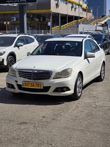 מודעת רכב מרצדס-בנץ C-class