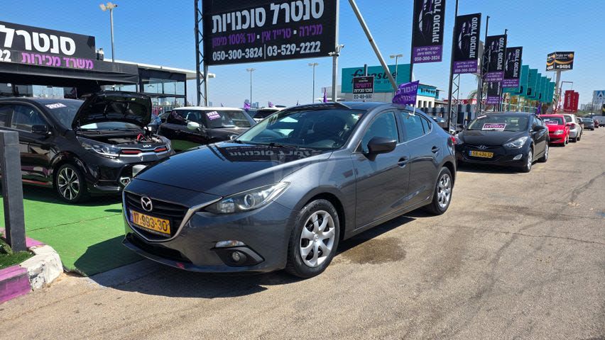 מודעת רכב מאזדה 3