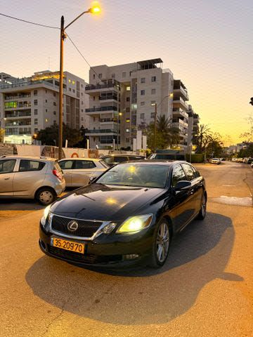 מודעת רכב לקסוס GS