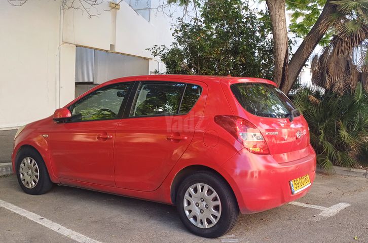 מודעת רכב יונדאי i20