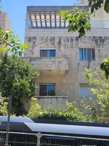 דירה למכירה בירושלים — 2