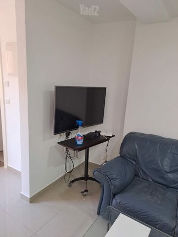יחידת דיור להשכרה בירושלים — 2