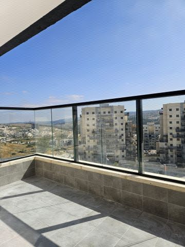 יונתן 12
