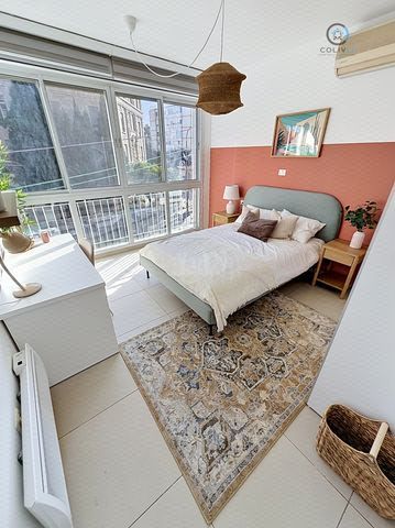 קרן היסוד 5