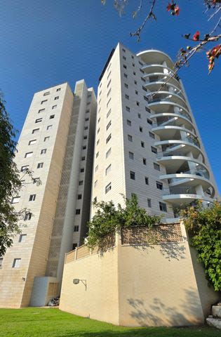 דירה, ותיקים, כפר סבא