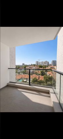 מודעת נכס, אצ"ל, תל גיבורים, חולון