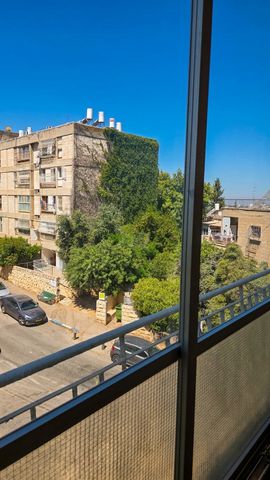 דירה להשכרה בירושלים (תיווך) — 2