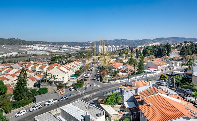חנויות/ שטח מסחרי