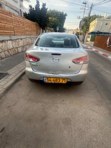 מודעת רכב מאזדה 2