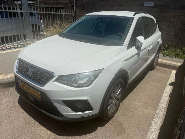 מודעת רכב סיאט ארונה