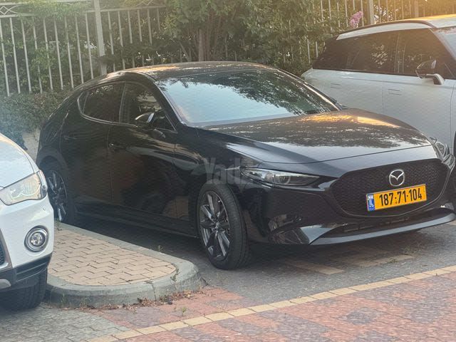 מודעת רכב מאזדה 3
