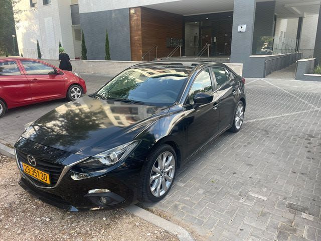 מודעת רכב מאזדה 3