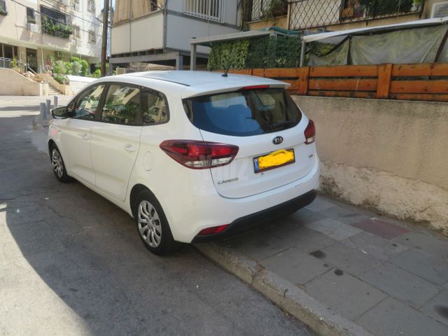 מודעת רכב קיה קארנס