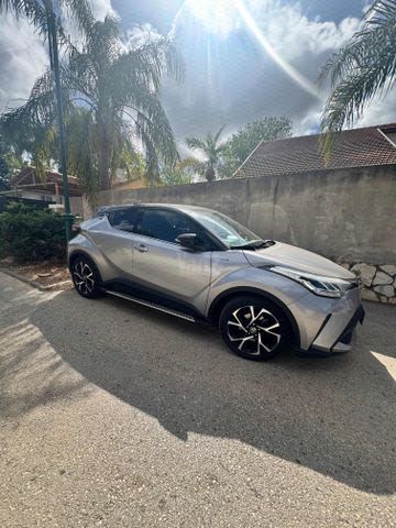 מודעת רכב טויוטה C-HR