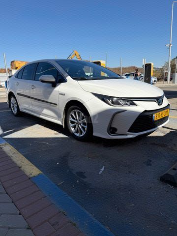 מודעת רכב טויוטה קורולה