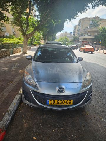 מודעת רכב מאזדה 3