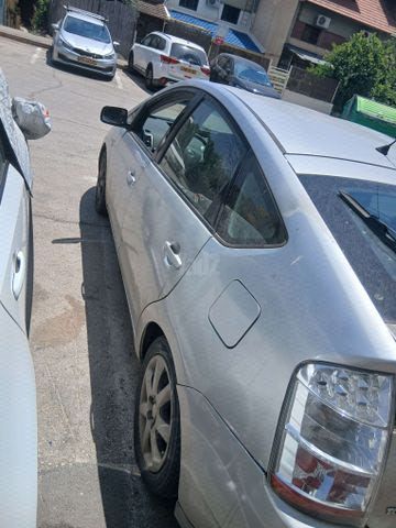 מודעת רכב טויוטה פריוס