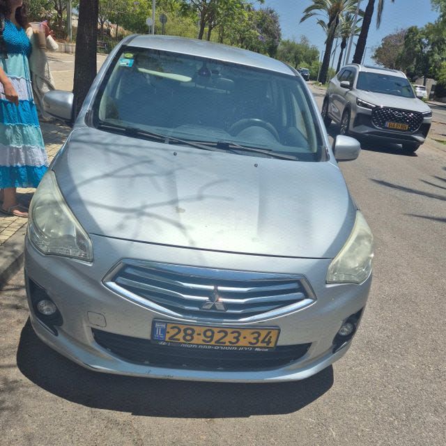 מודעת רכב מיצובישי אטראז'