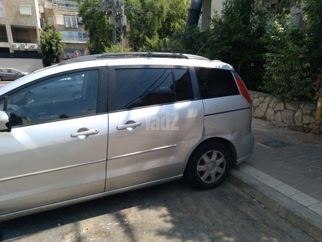 מודעת רכב מאזדה 5