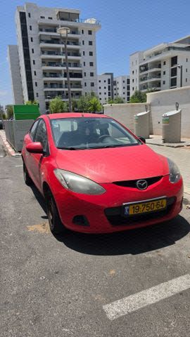 מודעת רכב מאזדה 2