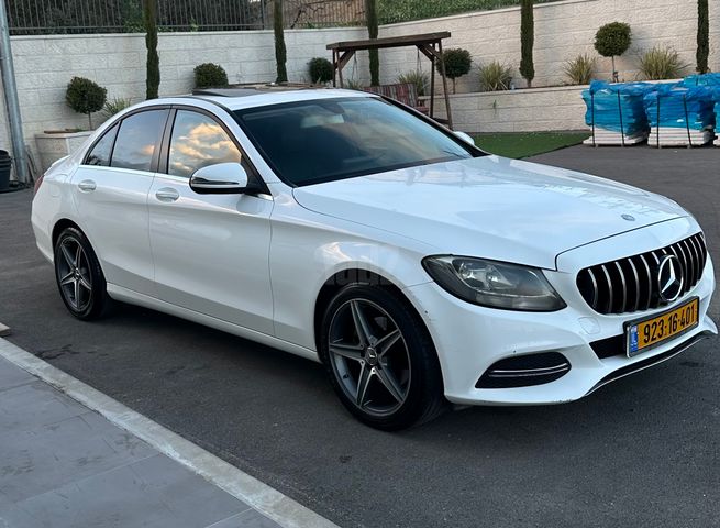 מודעת רכב מרצדס-בנץ C-class