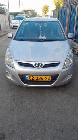 מודעת רכב יונדאי i20