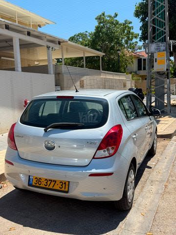 מודעת רכב יונדאי i20