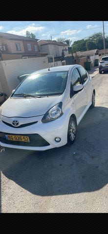 מודעת רכב טויוטה אייגו