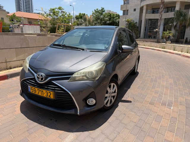מודעת רכב טויוטה יאריס