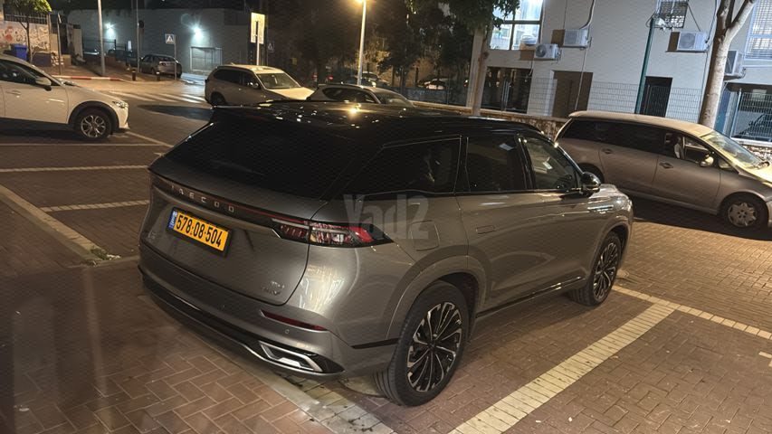 מודעת רכב ג'אקו J8