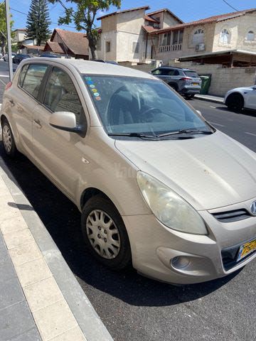 מודעת רכב יונדאי i20
