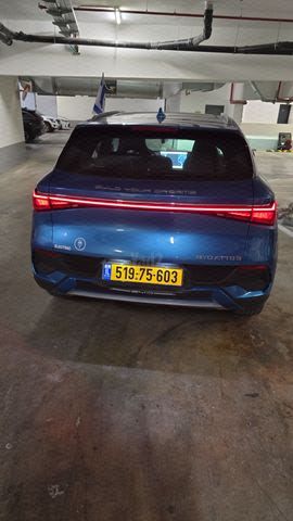 מודעת רכב בי.ווי.די אטו 3