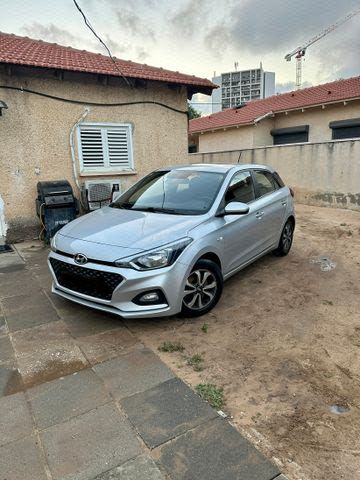 מודעת רכב יונדאי i20
