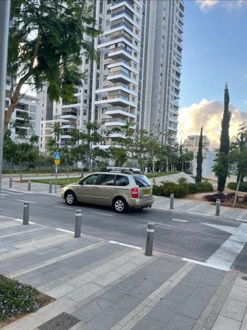 מודעת רכב קיה קרניבל