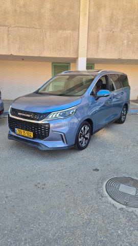 מודעת רכב מקסוס איוניק 5