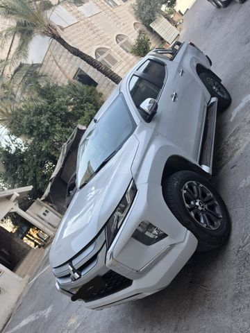 מודעת רכב מיצובישי טרייטון / L200