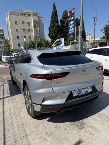 מודעת רכב יגואר I-Pace 2
