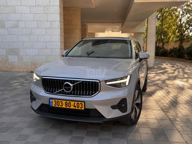 XC40 Ultimate Bright אוט׳ בנזין 2.0 (197 כ״ס)