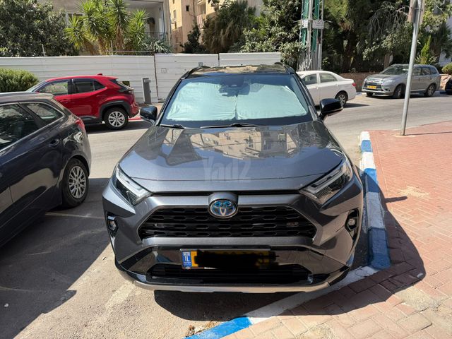 מודעת רכב טויוטה RAV4